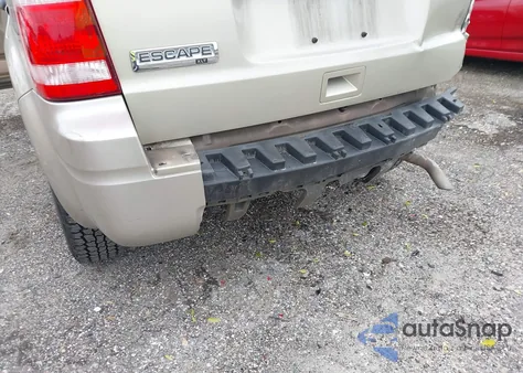 2010 Ford Escape Xlt from USA, damaged, VIN 1FMCU0D74AKB02766